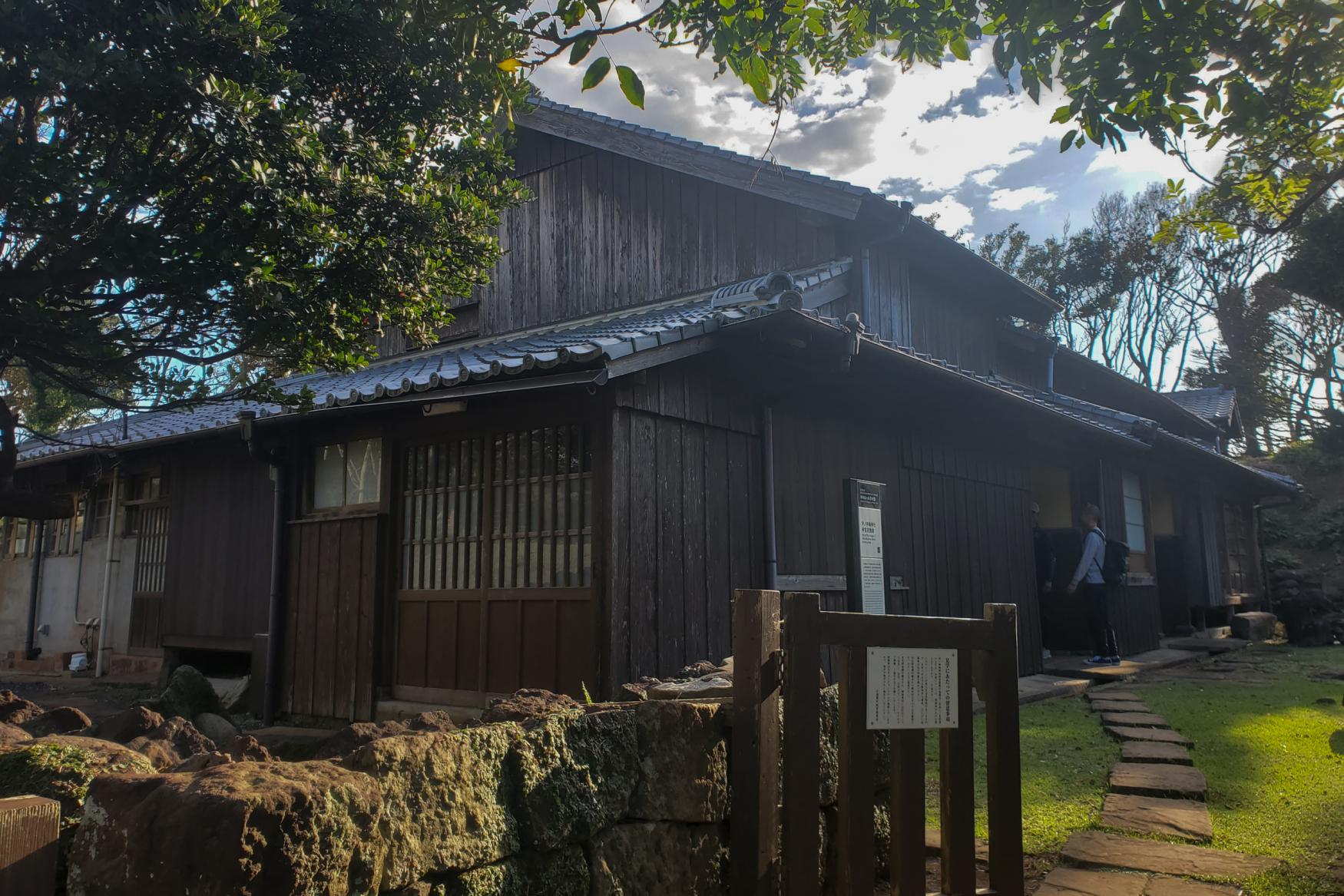 神官の住んでいた旧野崎集落を通り、沖ノ神嶋（おきのこうじま）神社へ-0
