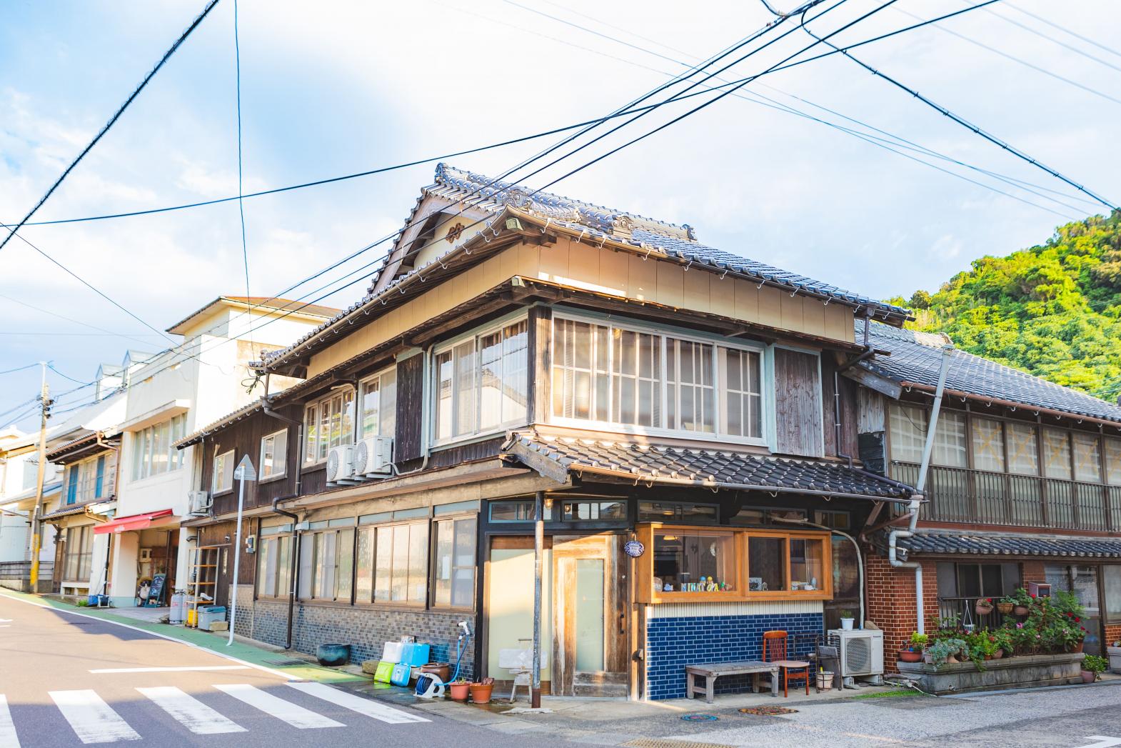 壱岐島で素敵なご縁が繋がる、広がる「みなとやゲストハウス」宿泊記。 「おかえり」と迎えてくれるアットホームな宿-1