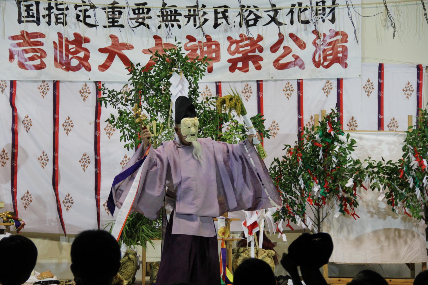 Iki Kagura (Shinto Theatrical Dance of Iki Island)-1