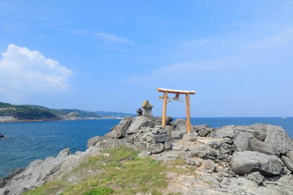 Cape Ryujin (Ryuda Shrine)-3