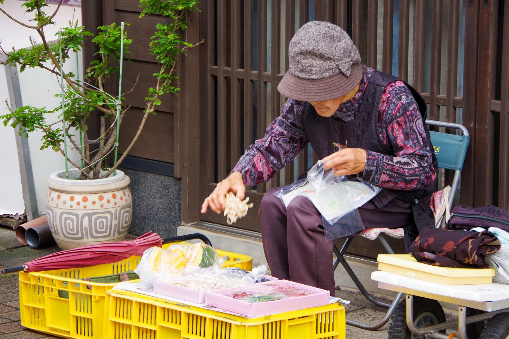 Katsumoto Morning Market-3