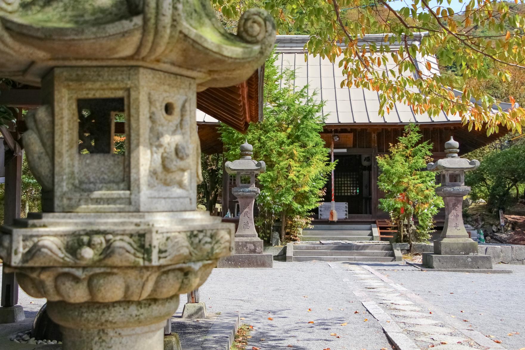 Unzen Shrine-3