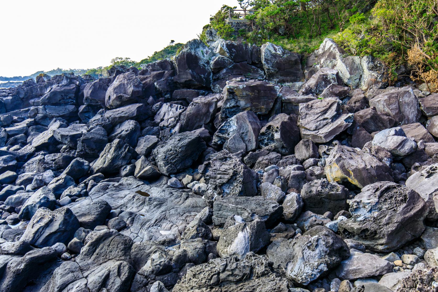 Abunze Lava Coast-1